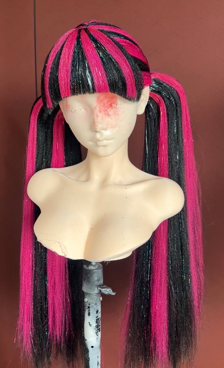 Draculaura Custom Wig – Premium Precision Cosplay Styling Commission